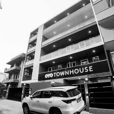 Super Townhouse Near Appu Ghar Hotel Gurgaon Exterior foto